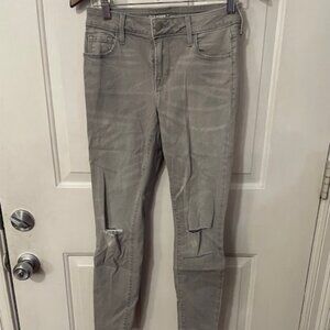 NEVER BEEN WORN- Old Navy Rockstar Mid-Rise Size 2, Light Grey Skinny Jean
